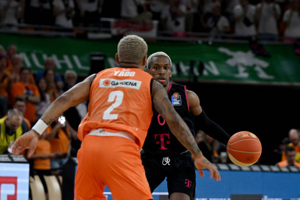 从他加入迈 从他加入迈